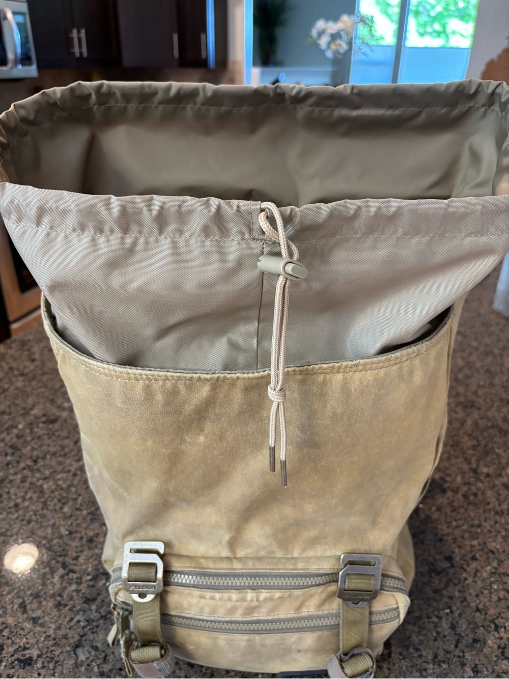 Filson Ranger Waxed Canvas Backpack /Rucksack - Picture 8 of 15